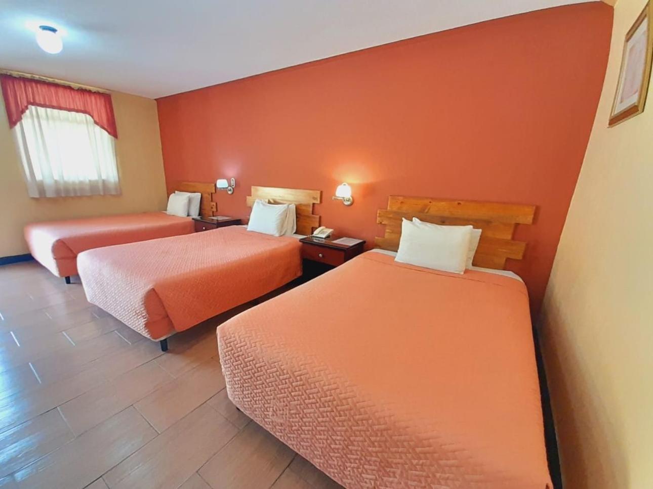 Hotel Y Restaurante Villa Esmeralda 케트살테낭고 외부 사진