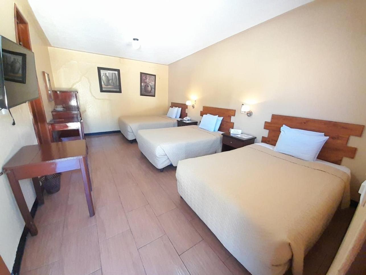 Hotel Y Restaurante Villa Esmeralda 케트살테낭고 외부 사진